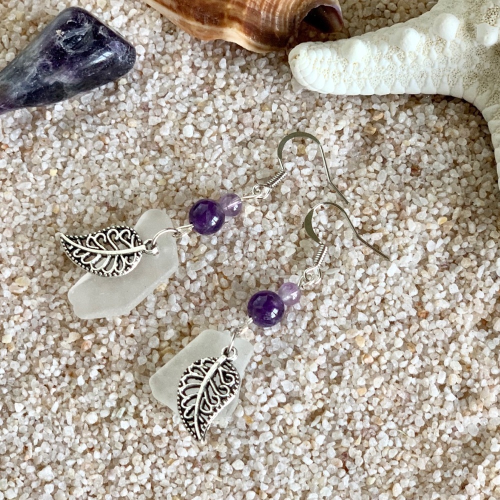 🌿🌺Beach Glass Boho Earrings